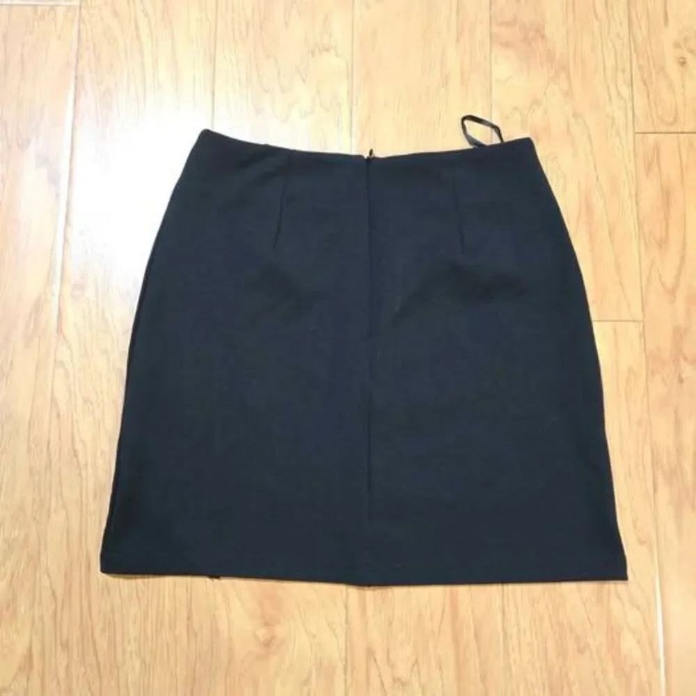 Unbranded versatile black